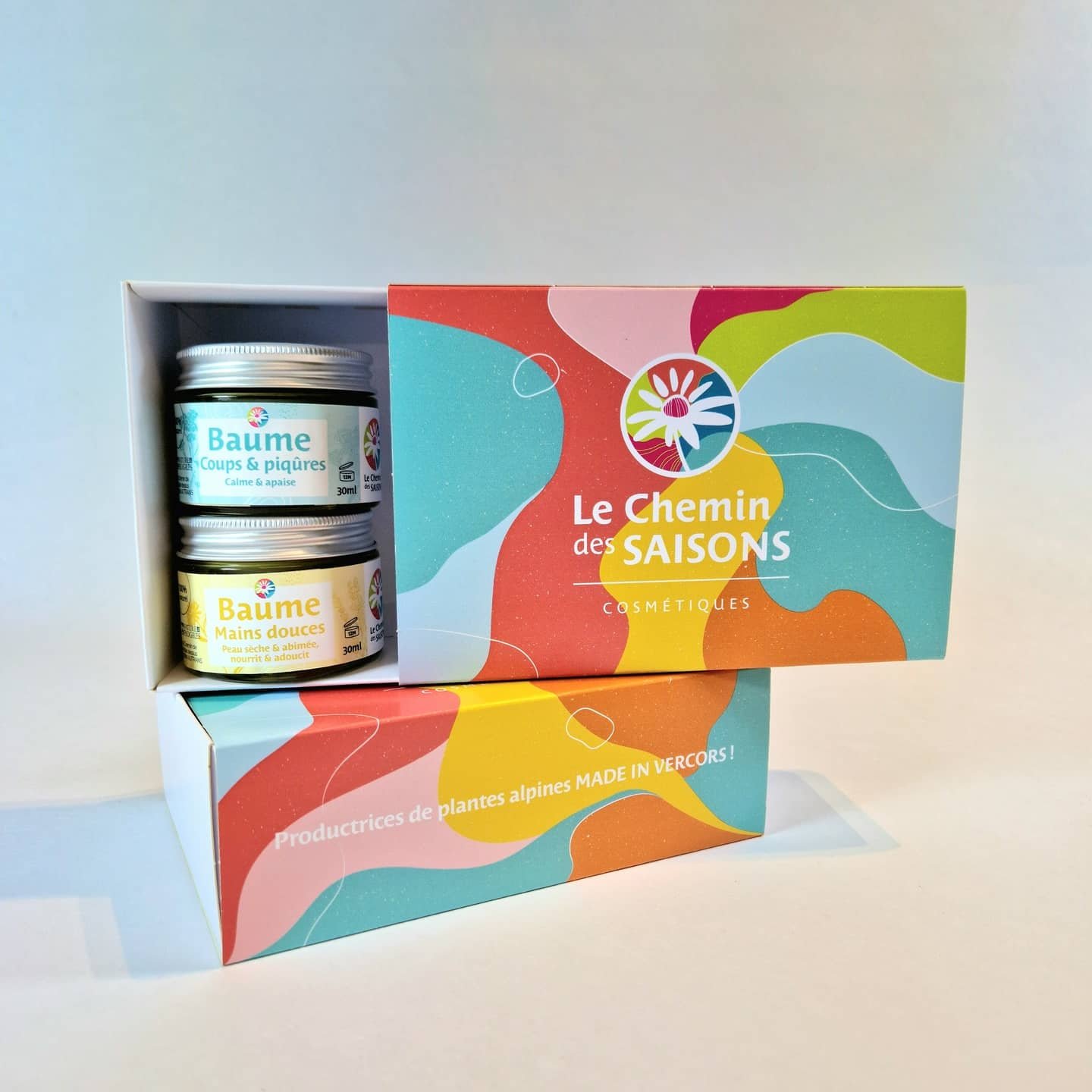 un coffret cosmétique pour entretenir vos mains après une séance jardinage. Idée cadeau originale pour les amoureux de la nature, du bio et du bien être.